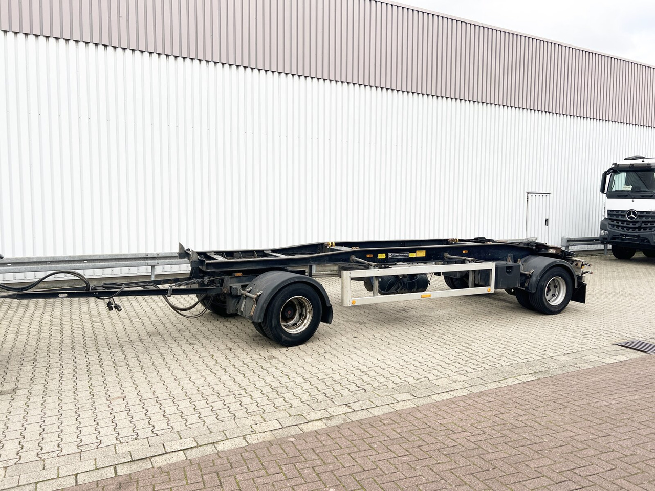 HSA 18.70 HSA 18.70 Schlittenabroller - Remorque ampliroll/ Multibenne: photos 1 HSA 18.70 HSA 18.70 Schlittenabroller - Remorque ampliroll/ Multibenne: photos 1