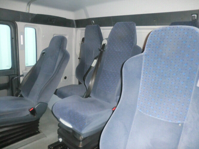 MAN TGA 18.350 4x2 LL TGA 18.350 4x2 LL, Fahrschule - Camion porte-conteneur/ Caisse mobile: photos 5 MAN TGA 18.350 4x2 LL TGA 18.350 4x2 LL, Fahrschule - Camion porte-conteneur/ Caisse mobile: photos 5