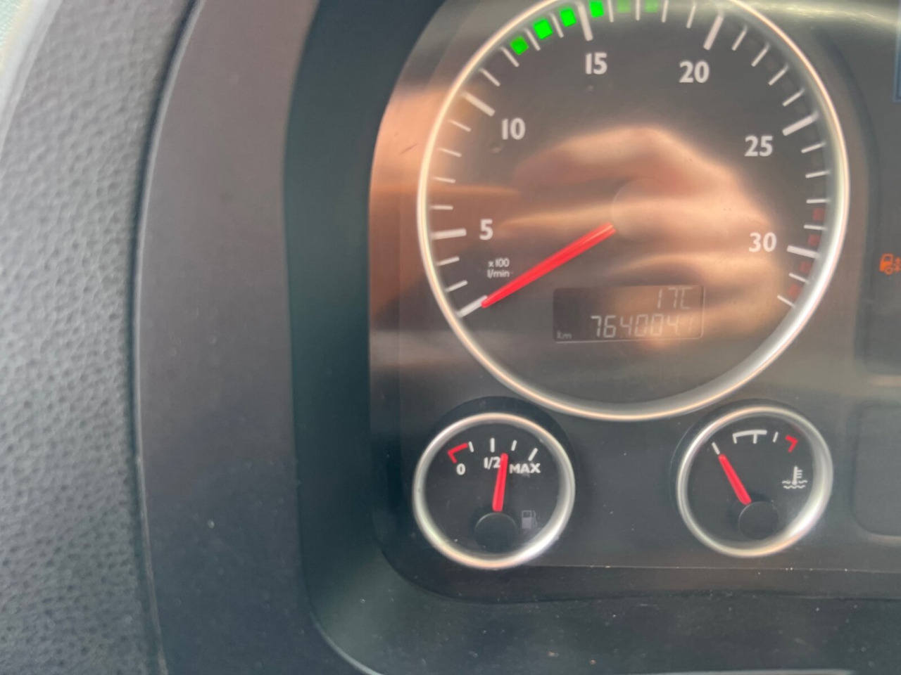 Camion frigorifique MAN TGL 12.220 4X2 BL mit Motorschaden TGL 12.220 4X2 BL mit Motorschaden, Tiefkühlkoffer, Thermoking, Rolltor, unterfaltbare MBB LBW: photos 9 Camion frigorifique MAN TGL 12.220 4X2 BL mit Motorschaden TGL 12.220 4X2 BL mit Motorschaden, Tiefkühlkoffer, Thermoking, Rolltor, unterfaltbare MBB LBW: photos 9