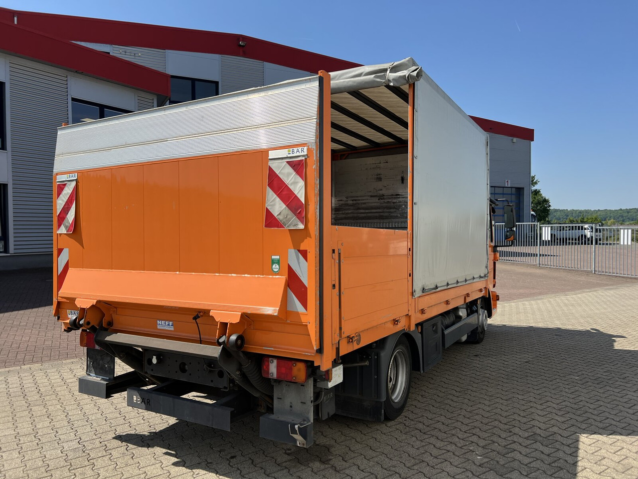 Camion plateau MAN TGL 7.180 4X2 BL TGL 7.180 4X2 BL mit LBW BÄR: photos 9 Camion plateau MAN TGL 7.180 4X2 BL TGL 7.180 4X2 BL mit LBW BÄR: photos 9