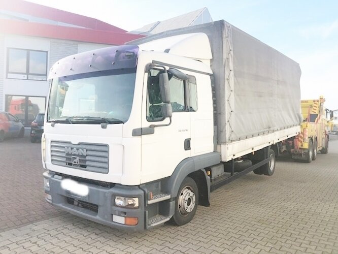 MAN TGL 8.210 BL 4x2 TGL 8.210 BL 4x2 mit LBW, Motorschaden! - Camion à rideaux coulissants: photos 2 MAN TGL 8.210 BL 4x2 TGL 8.210 BL 4x2 mit LBW, Motorschaden! - Camion à rideaux coulissants: photos 2