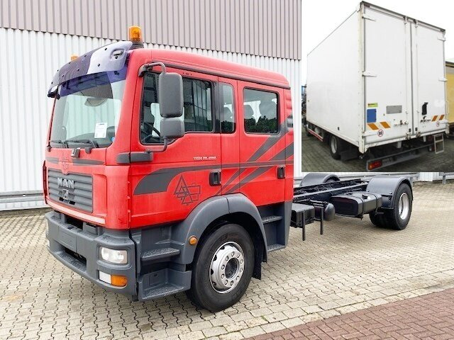 MAN TGM 18.280 4x2 BL Doka TGM 18.280 4x2 BL Doka - Châssis cabine: photos 1 MAN TGM 18.280 4x2 BL Doka TGM 18.280 4x2 BL Doka - Châssis cabine: photos 1