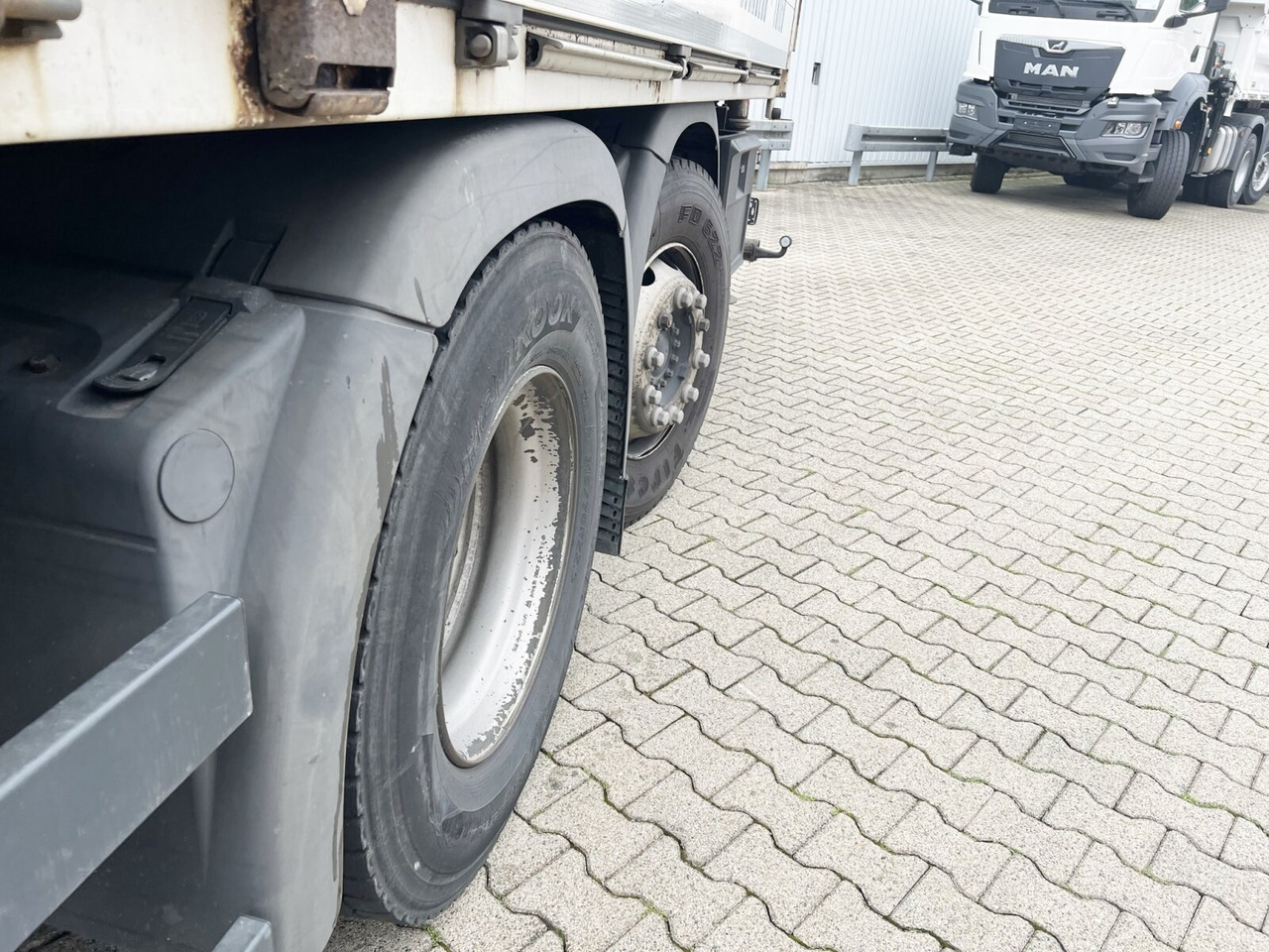 MAN TGM 26.340 6X2-4 LL TGM 26.340 6X2-4 LL, Lenk-/Liftachse, Heckkran Palfinger PK 11001, faltbar - Camion grue, Camion plateau: photos 5 MAN TGM 26.340 6X2-4 LL TGM 26.340 6X2-4 LL, Lenk-/Liftachse, Heckkran Palfinger PK 11001, faltbar - Camion grue, Camion plateau: photos 5