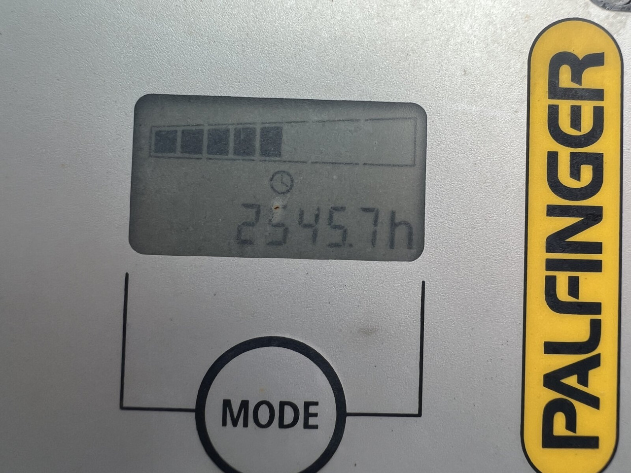MAN TGS 26.400 6x2-4 LL TGS 26.400 6x2-4 LL, Navi, Lenk-/Liftachse, Heckkran Palfinger PK20001-K B, Funk - Camion grue, Camion plateau: photos 2 MAN TGS 26.400 6x2-4 LL TGS 26.400 6x2-4 LL, Navi, Lenk-/Liftachse, Heckkran Palfinger PK20001-K B, Funk - Camion grue, Camion plateau: photos 2