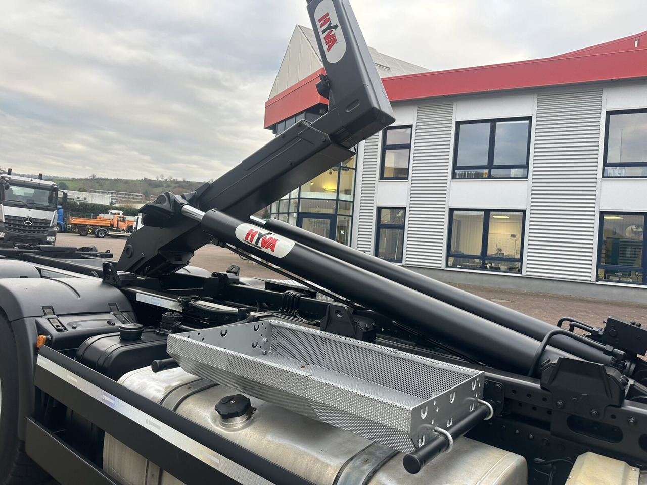 MAN TGS 26.480 6x4 BL TGS 26.480 6x4 BL, Motorabtrieb, Navi, Intarder, Hyva 20.60 S - Camion ampliroll: photos 5 MAN TGS 26.480 6x4 BL TGS 26.480 6x4 BL, Motorabtrieb, Navi, Intarder, Hyva 20.60 S - Camion ampliroll: photos 5