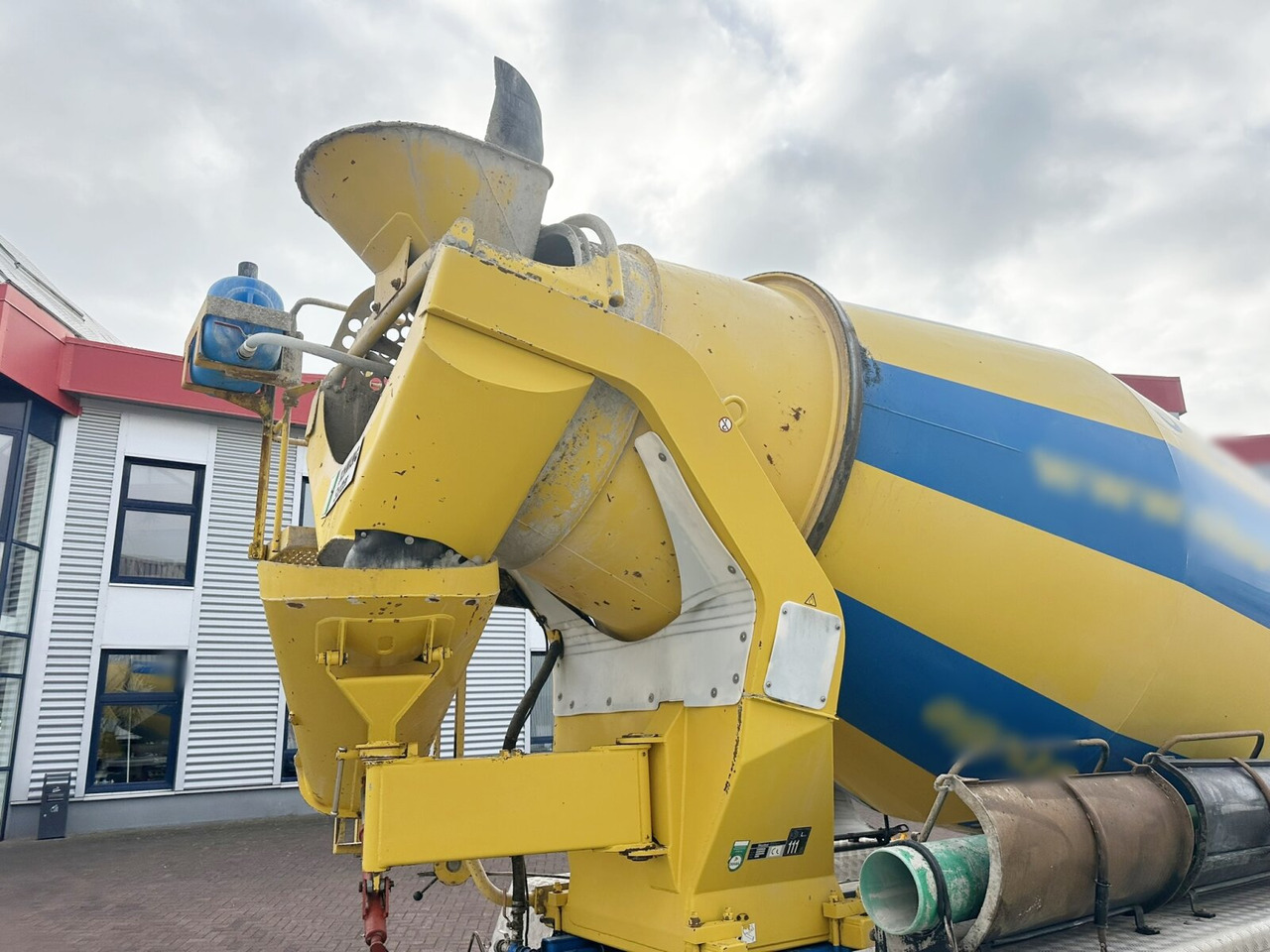 MAN TGS 32.400 8X4 BB TGS 32.400 8x4 BB, Stetter ca. 9m³ - Camion malaxeur: photos 3 MAN TGS 32.400 8X4 BB TGS 32.400 8x4 BB, Stetter ca. 9m³ - Camion malaxeur: photos 3