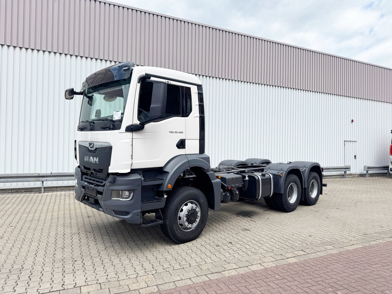 MAN TGS 33.480 6x6 BB CH TGS 33.480 6x6 BB CH, Hohe Bauart, Nebenantrieb - Châssis cabine: photos 1 MAN TGS 33.480 6x6 BB CH TGS 33.480 6x6 BB CH, Hohe Bauart, Nebenantrieb - Châssis cabine: photos 1