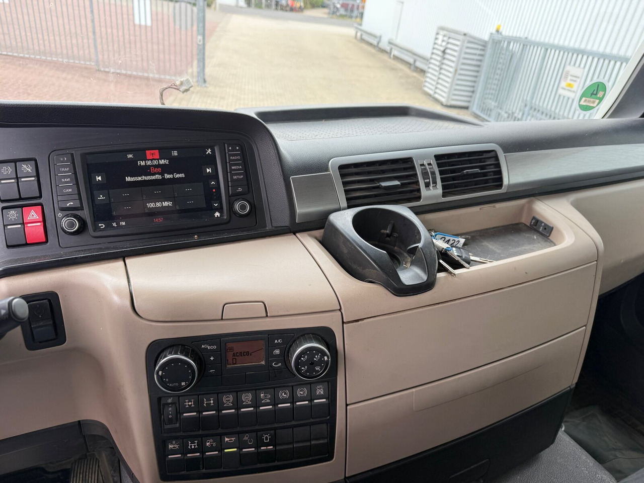 MAN TGS 35.460 8X4 BB TGS 35.460 8X4 BB, Meiller Bordmatik, Rollplane, 13m³ - Camion benne: photos 5 MAN TGS 35.460 8X4 BB TGS 35.460 8X4 BB, Meiller Bordmatik, Rollplane, 13m³ - Camion benne: photos 5