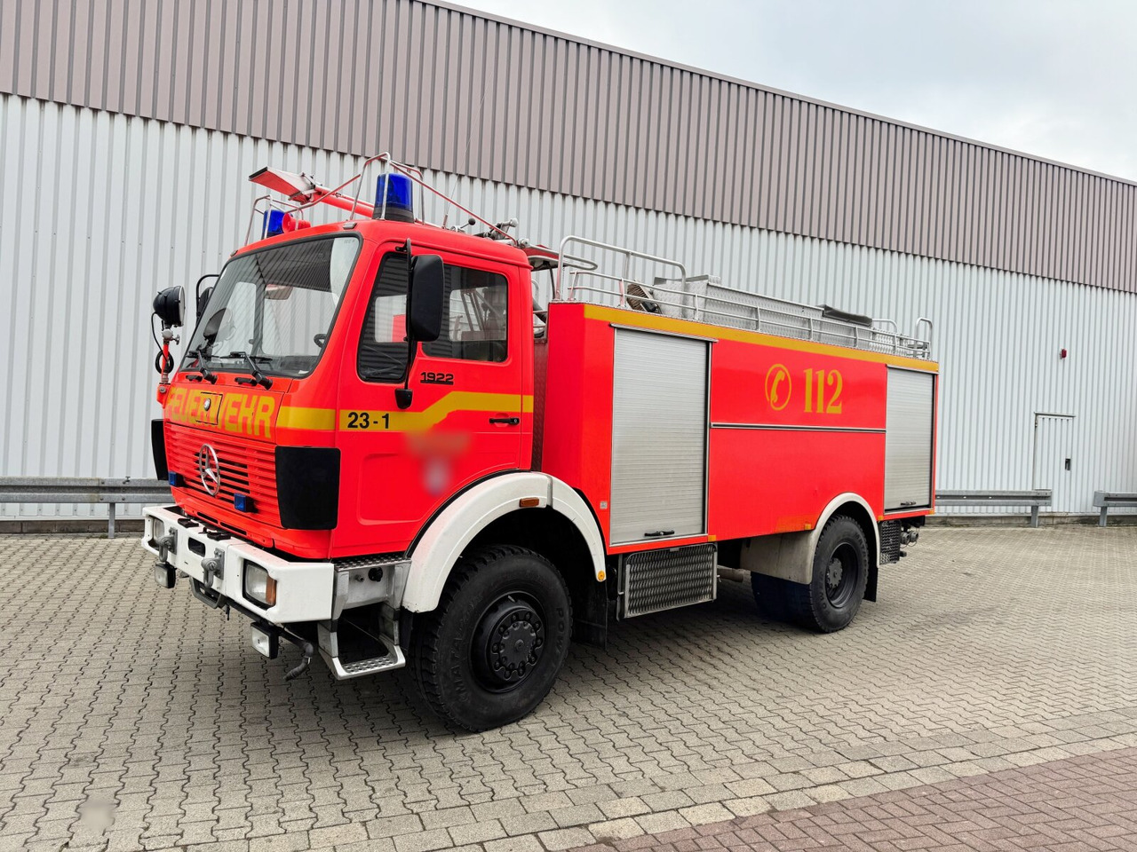 Mercedes-Benz 1922 AK 4x4 TLF 24-50 1922 AK 4x4 TLF 24-50, 4950l Tank - Ambulance: photos 1 Mercedes-Benz 1922 AK 4x4 TLF 24-50 1922 AK 4x4 TLF 24-50, 4950l Tank - Ambulance: photos 1