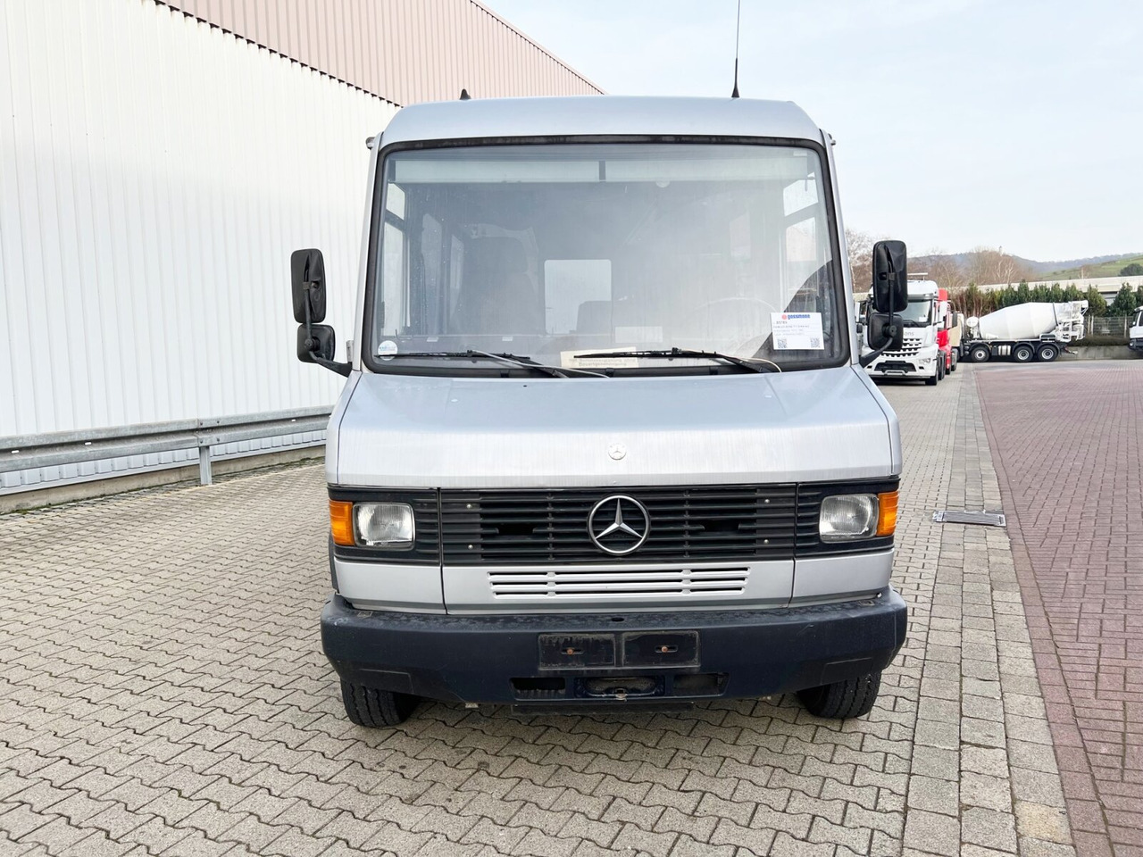 Minibus, Transport de personnes Mercedes-Benz 711 D-KA 4x2 711 D-KA 4x2, Standklima, 11-Sitze, 2 x on stock: photos 6