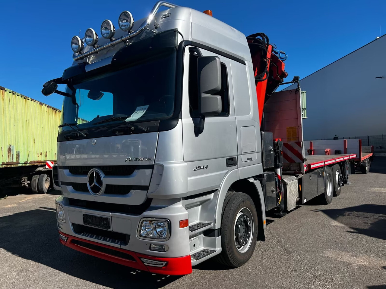 Mercedes-Benz Actros 2544 L 6x2 Actros 2544 L 6x2, Lenkachse, Kran MKG HLK531HP-a5, Funk - Camion plateau, Camion grue: photos 1 Mercedes-Benz Actros 2544 L 6x2 Actros 2544 L 6x2, Lenkachse, Kran MKG HLK531HP-a5, Funk - Camion plateau, Camion grue: photos 1