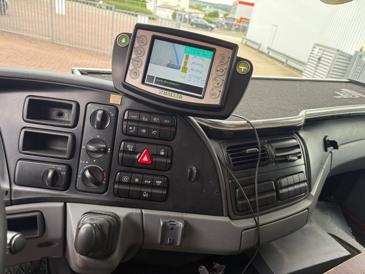 Mercedes-Benz Actros 2641/48 L 6x4 Actros 2641/48 L 6x4, Seilabroller, Haller Lotos, Zöller Schüttung - Benne à ordures ménagères: photos 5 Mercedes-Benz Actros 2641/48 L 6x4 Actros 2641/48 L 6x4, Seilabroller, Haller Lotos, Zöller Schüttung - Benne à ordures ménagères: photos 5