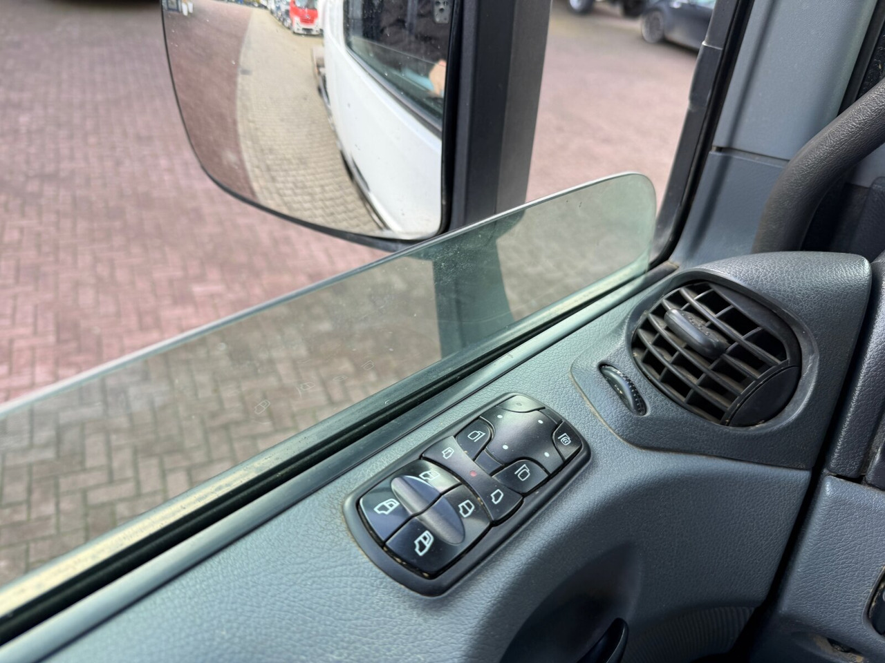 Mercedes-Benz Actros 2644 L 6x4 Actros 2644 L 6x4 - Châssis cabine: photos 2 Mercedes-Benz Actros 2644 L 6x4 Actros 2644 L 6x4 - Châssis cabine: photos 2