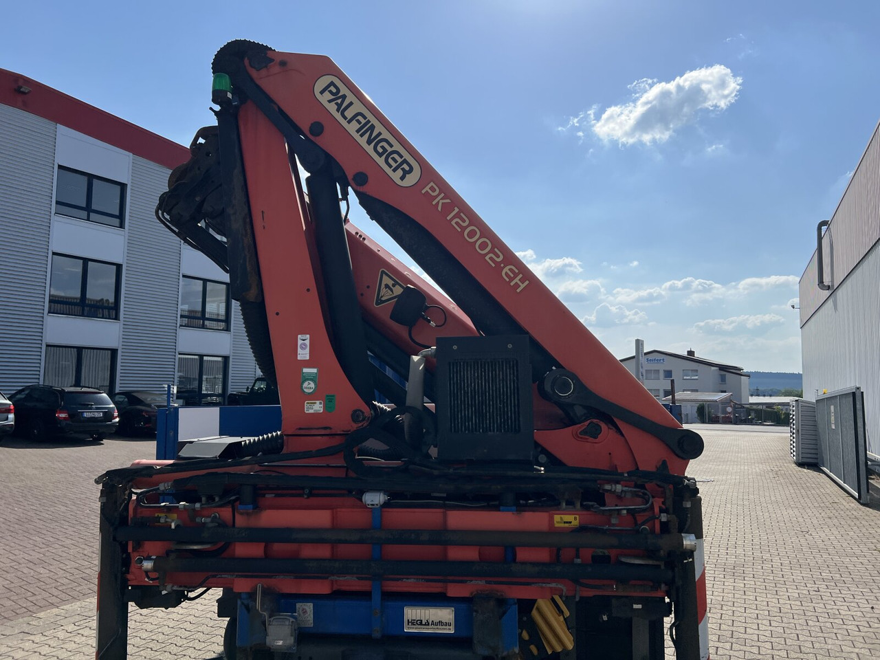 Mercedes-Benz Antos 1836 L 4x2 Antos 1836 L 4x2, Glastransporter, Heckkran Palfinger Pk 12002-EH, Funk - Camion grue: photos 3 Mercedes-Benz Antos 1836 L 4x2 Antos 1836 L 4x2, Glastransporter, Heckkran Palfinger Pk 12002-EH, Funk - Camion grue: photos 3