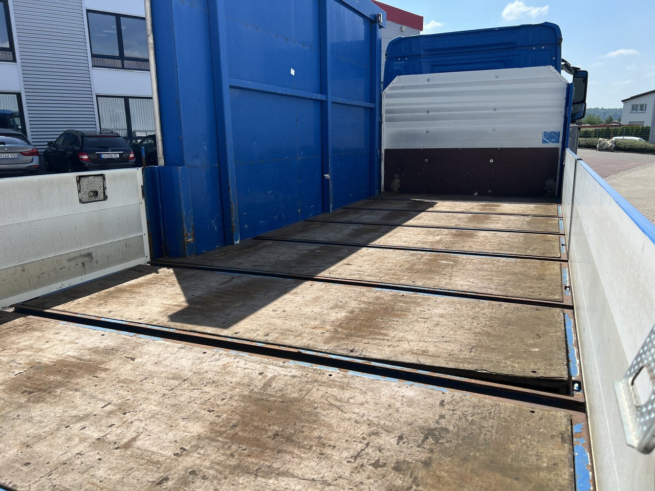 Mercedes-Benz Antos 1836 L 4x2 Antos 1836 L 4x2, Glastransporter, Heckkran Palfinger Pk 12002-EH, Funk - Camion grue: photos 5 Mercedes-Benz Antos 1836 L 4x2 Antos 1836 L 4x2, Glastransporter, Heckkran Palfinger Pk 12002-EH, Funk - Camion grue: photos 5