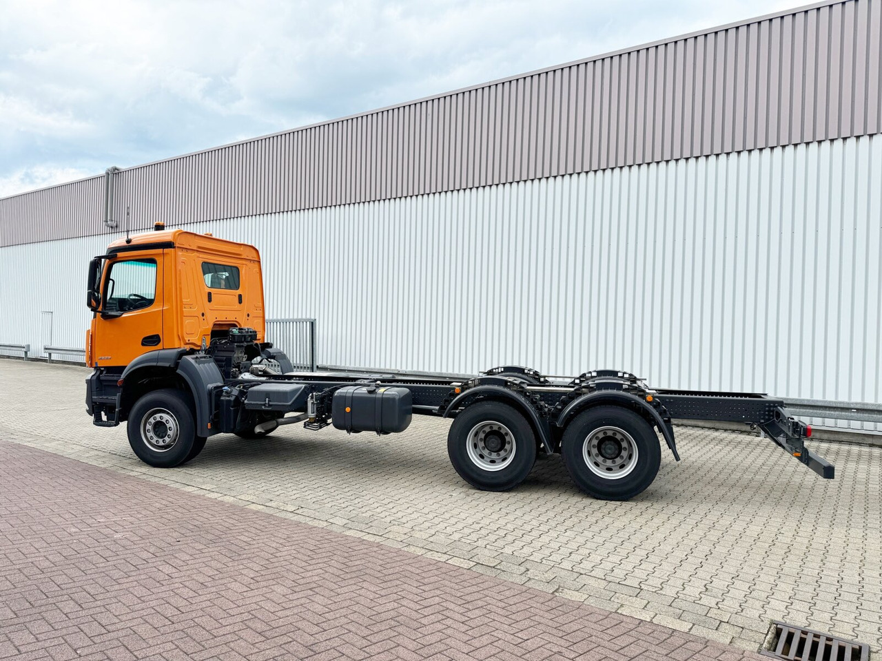 Mercedes-Benz Arocs 2633 6x4 Arocs 2633 6x4, 2x Nebenantrieb - Châssis cabine: photos 2 Mercedes-Benz Arocs 2633 6x4 Arocs 2633 6x4, 2x Nebenantrieb - Châssis cabine: photos 2