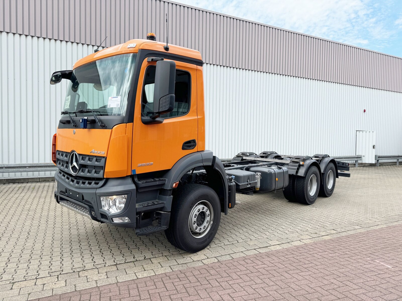 Mercedes-Benz Arocs 2633 6x4 Arocs 2633 6x4, 2x Nebenantrieb - Châssis cabine: photos 1 Mercedes-Benz Arocs 2633 6x4 Arocs 2633 6x4, 2x Nebenantrieb - Châssis cabine: photos 1
