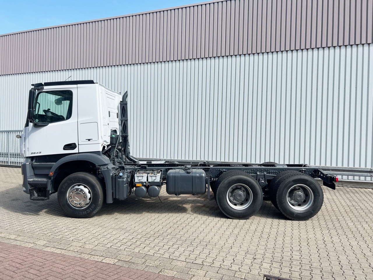 Camion ampliroll Mercedes-Benz Arocs 2642 K 6x4 Arocs 2642 K 6x4/33 , Retarder, Motorabtrieb: photos 13 Camion ampliroll Mercedes-Benz Arocs 2642 K 6x4 Arocs 2642 K 6x4/33 , Retarder, Motorabtrieb: photos 13