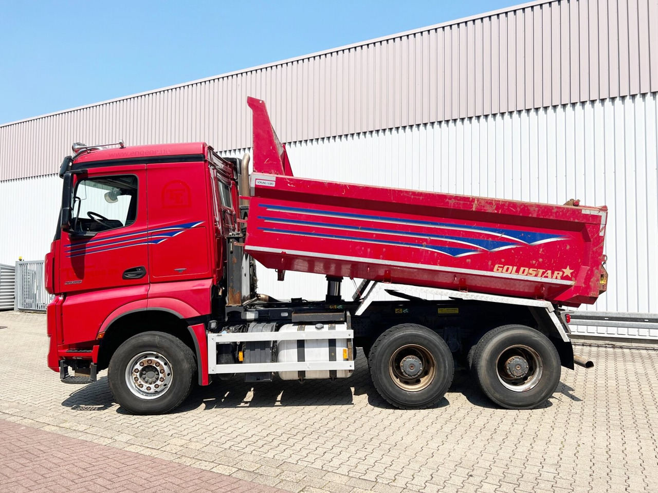 Photo d'intérieur 2: Camion benne Mercedes-Benz Arocs 2658 K 6x4 Arocs 2658 K 6x4, Retarder, Stahlmulde ca. 11m³, hydr. Heckklappenöffnung Photo d'intérieur 2: Camion benne Mercedes-Benz Arocs 2658 K 6x4 Arocs 2658 K 6x4, Retarder, Stahlmulde ca. 11m³, hydr. Heckklappenöffnung