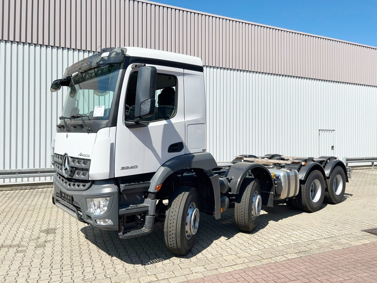 Mercedes-Benz Arocs 3240 8x4 Arocs 3240 8x4 - Châssis cabine: photos 1 Mercedes-Benz Arocs 3240 8x4 Arocs 3240 8x4 - Châssis cabine: photos 1
