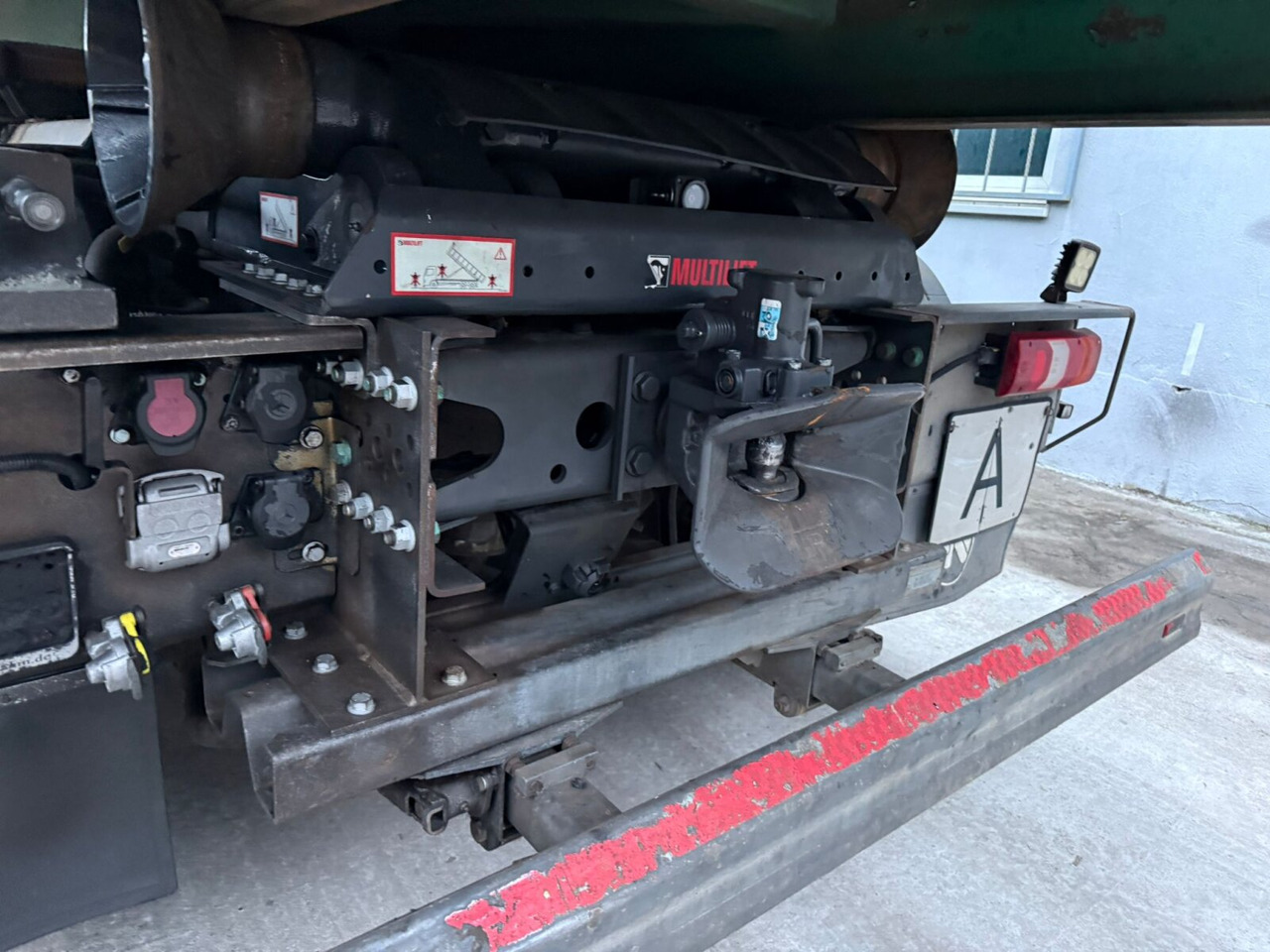 Mercedes-Benz Arocs 3240 L 8x4 ENA Arocs 3240 L 8x4 ENA, Lenk-/Liftachse, Navi, Hiab Abrollkipper - Camion ampliroll: photos 5 Mercedes-Benz Arocs 3240 L 8x4 ENA Arocs 3240 L 8x4 ENA, Lenk-/Liftachse, Navi, Hiab Abrollkipper - Camion ampliroll: photos 5