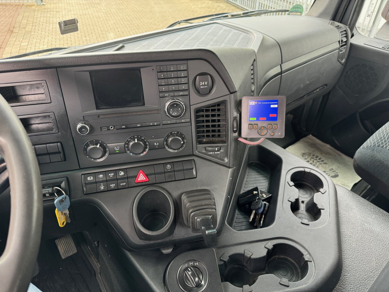 Mercedes-Benz Arocs 3243 LK 8x4/4 Arocs 3243 LK 8x4/4, Motorabtrieb - Camion ampliroll: photos 5 Mercedes-Benz Arocs 3243 LK 8x4/4 Arocs 3243 LK 8x4/4, Motorabtrieb - Camion ampliroll: photos 5