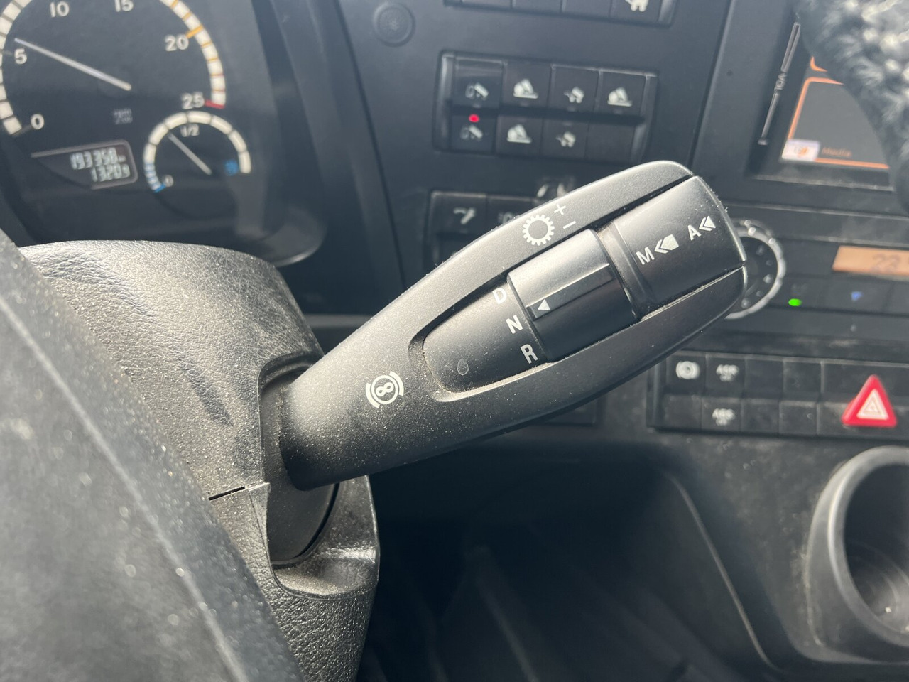 Mercedes-Benz Arocs 3253 K 8x4/4 Arocs 3253 K 8x4/4, Retarder, Motorabtrieb - Camion ampliroll: photos 2 Mercedes-Benz Arocs 3253 K 8x4/4 Arocs 3253 K 8x4/4, Retarder, Motorabtrieb - Camion ampliroll: photos 2