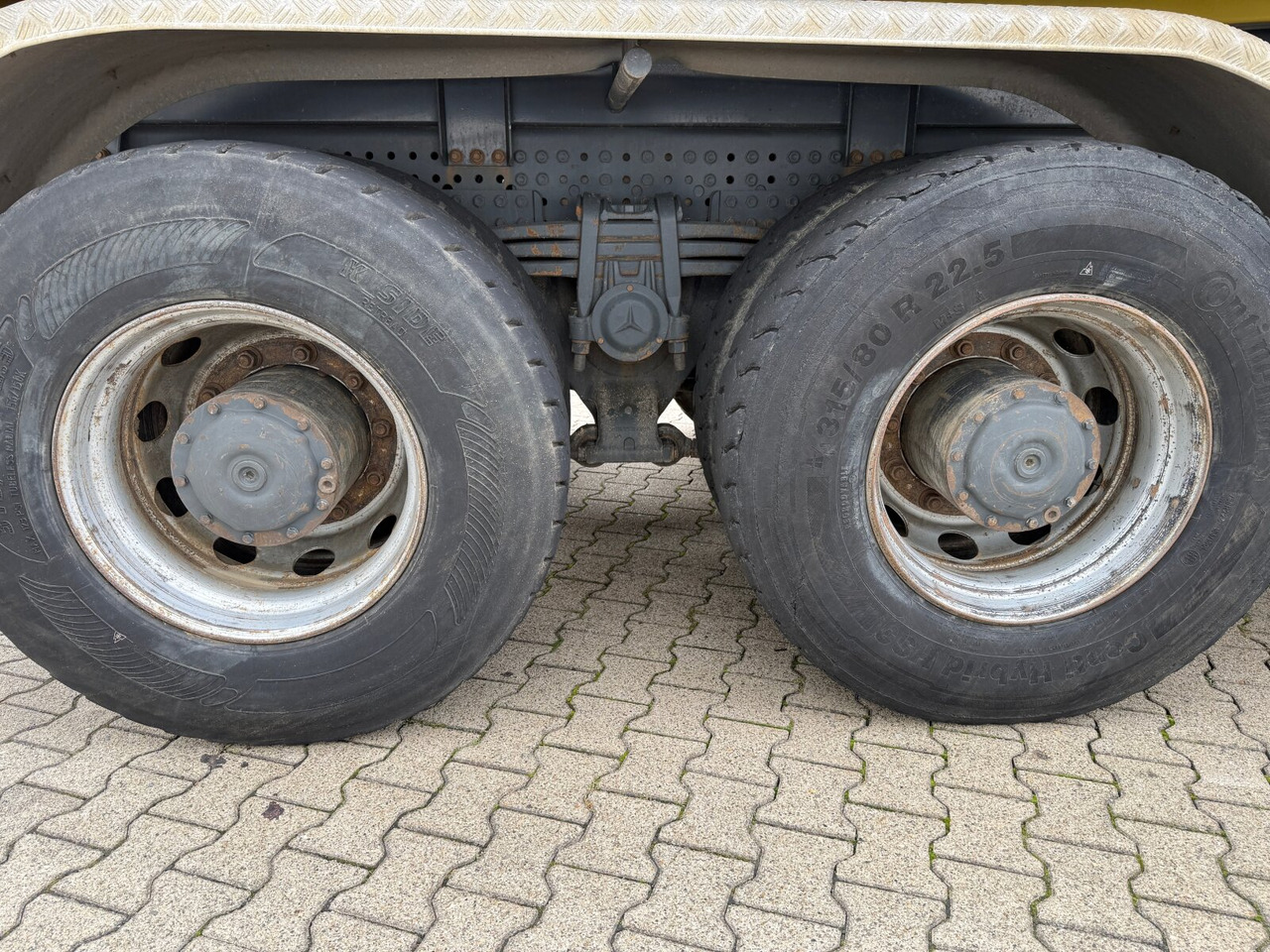 Mercedes-Benz Arocs 3363 K 6x4 Arocs 3363 K 6x4, Grounder, Turbo-Retarder-Kupplung - Camion ampliroll: photos 2 Mercedes-Benz Arocs 3363 K 6x4 Arocs 3363 K 6x4, Grounder, Turbo-Retarder-Kupplung - Camion ampliroll: photos 2