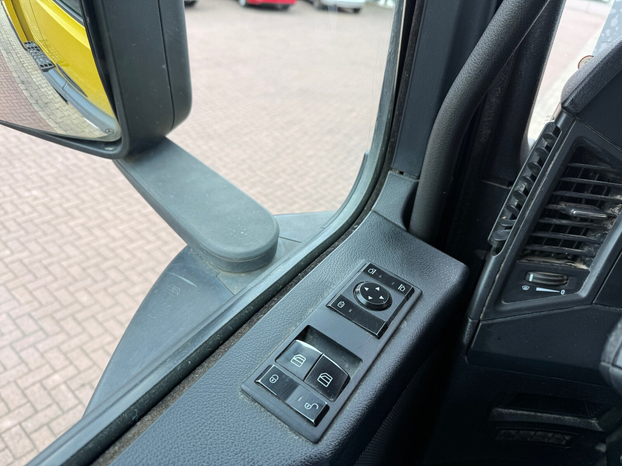 Mercedes-Benz Arocs 3363 K 6x4 Arocs 3363 K 6x4, Grounder, Turbo-Retarder-Kupplung — crédit-bail Mercedes-Benz Arocs 3363 K 6x4 Arocs 3363 K 6x4, Grounder, Turbo-Retarder-Kupplung: photos 9