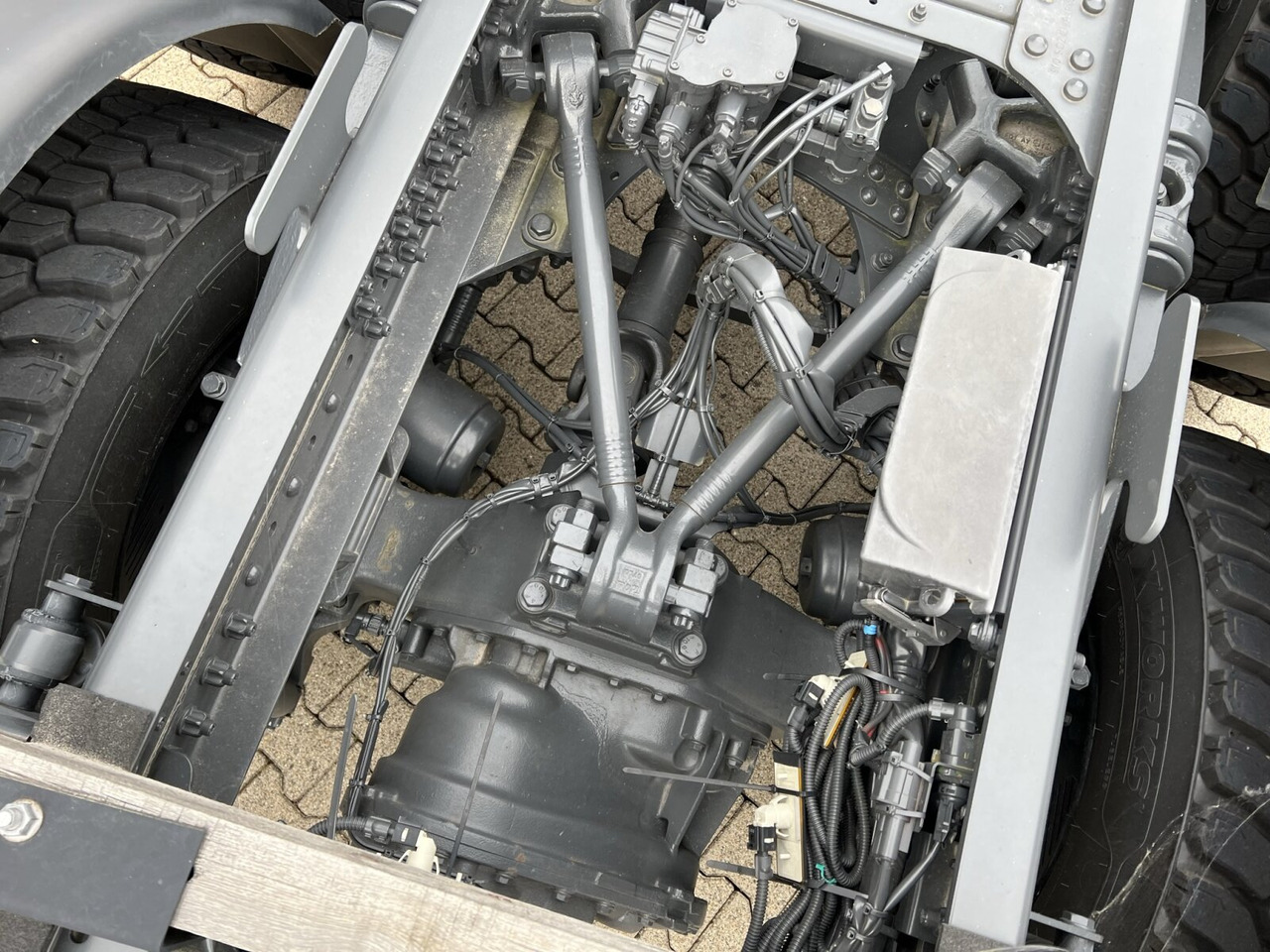 Camion ampliroll neuf Mercedes-Benz Arocs 4163/8x4 Arocs 4163/8x4, Hiab 26.59, Funk, Multimedia Cockpit,: photos 6