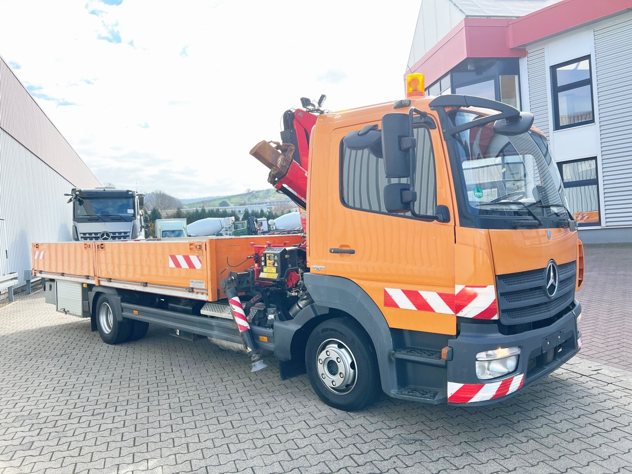 Camion grue, Camion plateau Mercedes-Benz Atego 1023 L 4x2 Atego 1023 L 4x2 mit Kran Fassi F85B.0.21: photos 9