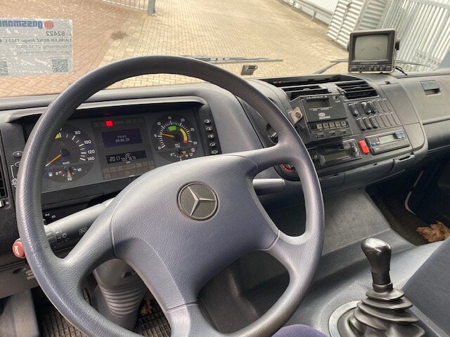Mercedes-Benz Atego 1323 L 4x2 Atego 1323 L 4x2 Kühlkoffer, Carrier, Trennwand, LBW - Camion frigorifique: photos 5 Mercedes-Benz Atego 1323 L 4x2 Atego 1323 L 4x2 Kühlkoffer, Carrier, Trennwand, LBW - Camion frigorifique: photos 5