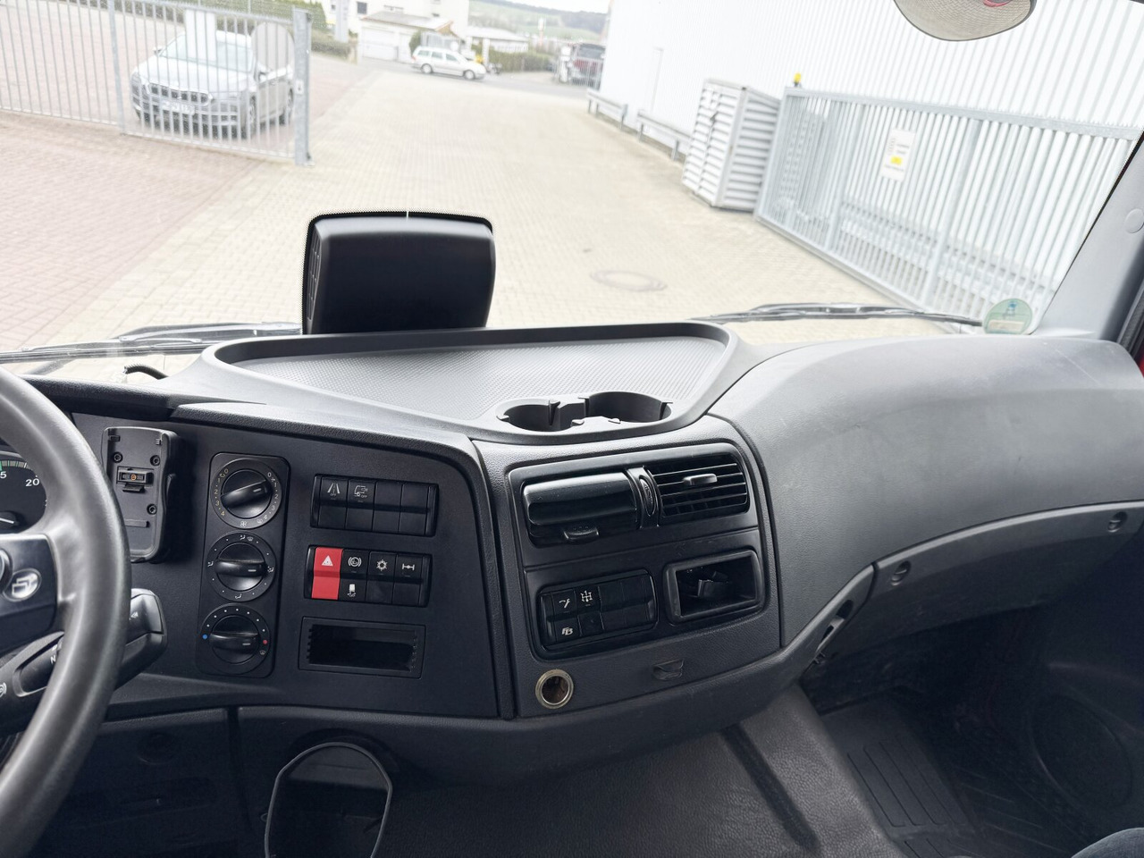 Mercedes-Benz Atego 1530 K 4x2 Atego 1530 K 4x2, 2x AHK - Camion benne: photos 5 Mercedes-Benz Atego 1530 K 4x2 Atego 1530 K 4x2, 2x AHK - Camion benne: photos 5