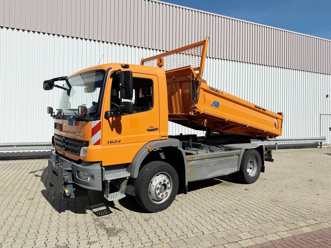 Mercedes-Benz Atego 1624 AK 4x4 Atego 1624 AK 4x4, Winterdienstausstattung - Camion benne: photos 1 Mercedes-Benz Atego 1624 AK 4x4 Atego 1624 AK 4x4, Winterdienstausstattung - Camion benne: photos 1