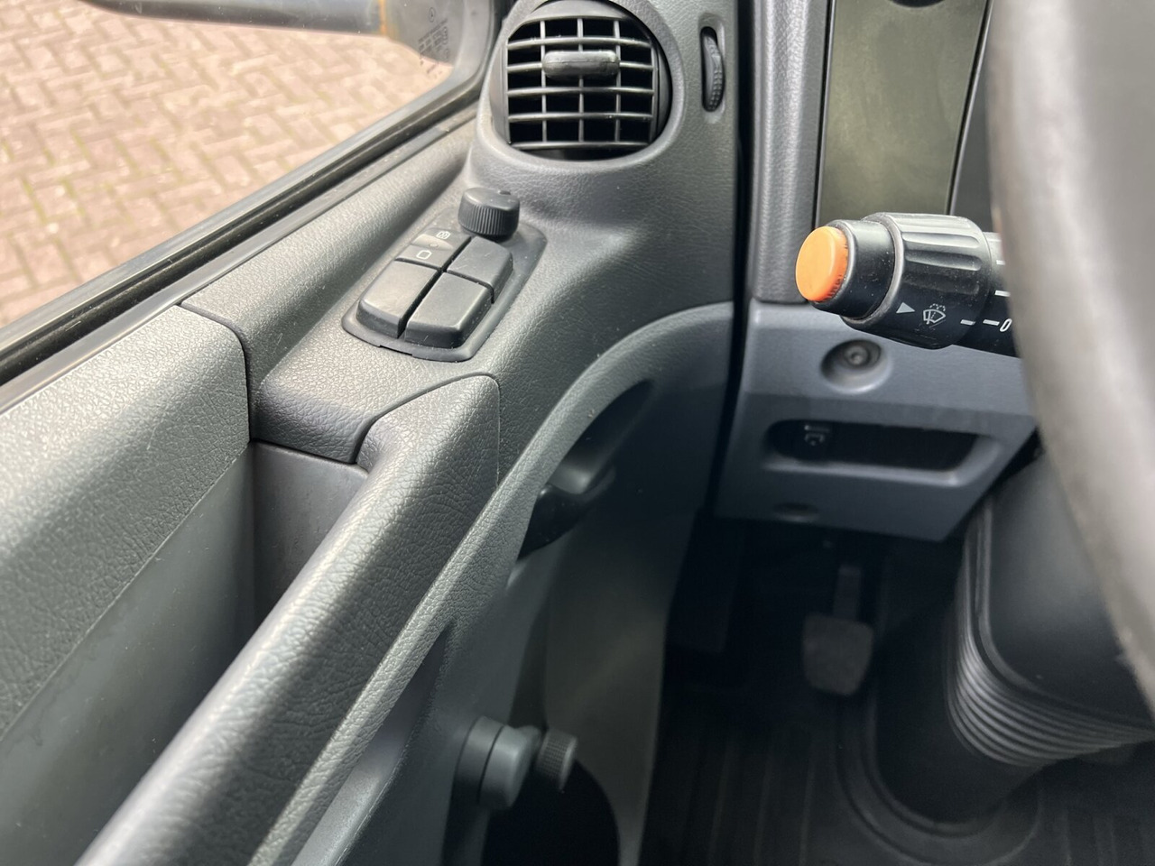 Mercedes-Benz Atego 816 L 4x2 Atego 816 L 4x2 mit LBW, 4x Vorhanden! - Camion fourgon: photos 5 Mercedes-Benz Atego 816 L 4x2 Atego 816 L 4x2 mit LBW, 4x Vorhanden! - Camion fourgon: photos 5