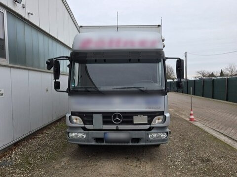 Mercedes-Benz Atego 818 4x2 Atego 818 4x2, Fahrschulausstattung, Sörensen LBW, 2x AHK - Camion fourgon: photos 2 Mercedes-Benz Atego 818 4x2 Atego 818 4x2, Fahrschulausstattung, Sörensen LBW, 2x AHK - Camion fourgon: photos 2