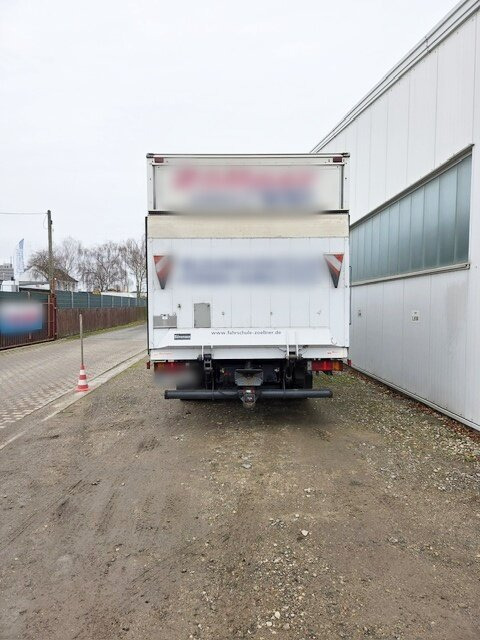 Mercedes-Benz Atego 818 4x2 Atego 818 4x2, Fahrschulausstattung, Sörensen LBW, 2x AHK - Camion fourgon: photos 3 Mercedes-Benz Atego 818 4x2 Atego 818 4x2, Fahrschulausstattung, Sörensen LBW, 2x AHK - Camion fourgon: photos 3