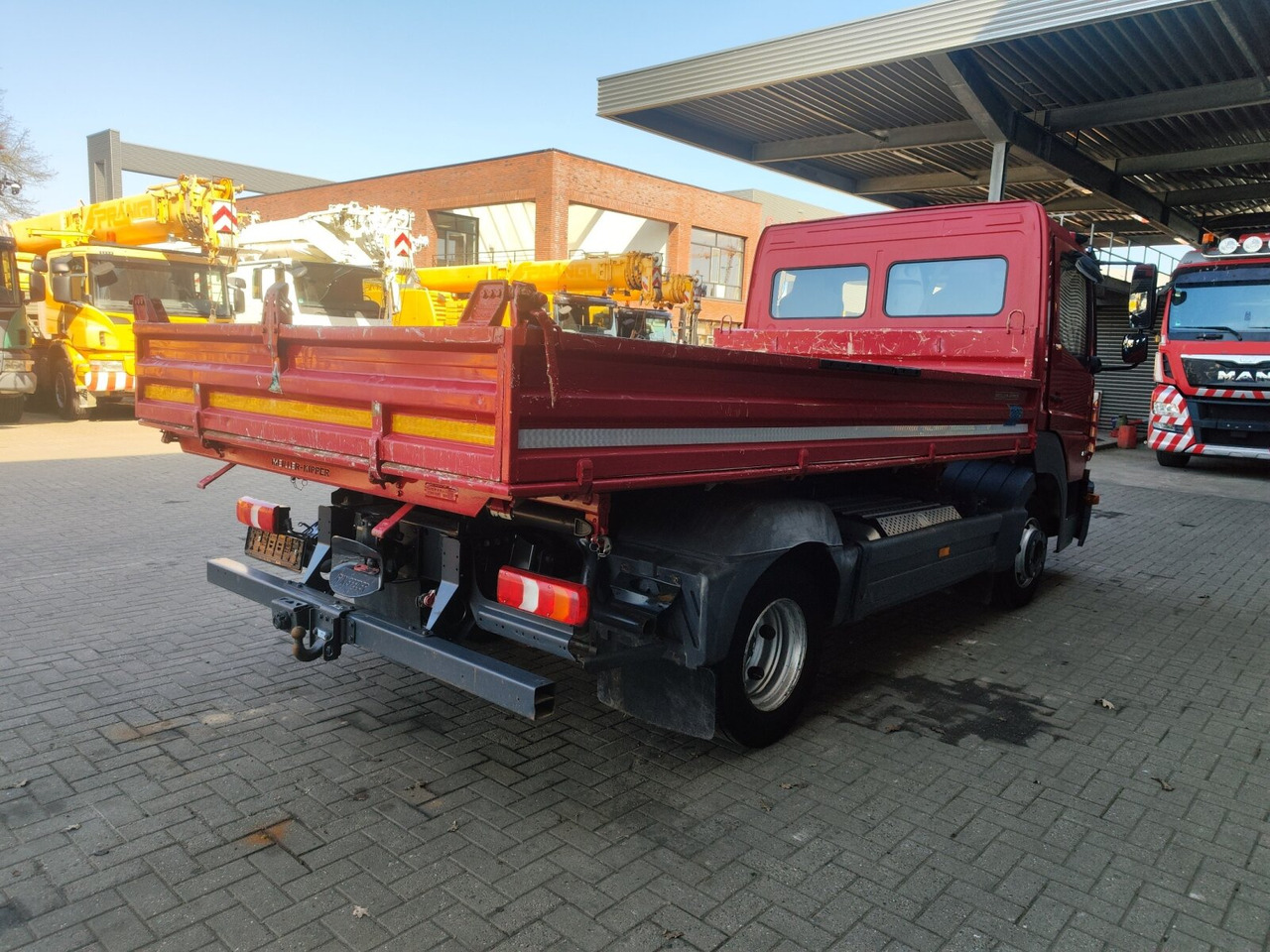 Mercedes-Benz Atego 818 K 4x2 Atego 818 K 4x2, Meiller-Kipper, 2 x AHK - Camion benne: photos 4 Mercedes-Benz Atego 818 K 4x2 Atego 818 K 4x2, Meiller-Kipper, 2 x AHK - Camion benne: photos 4