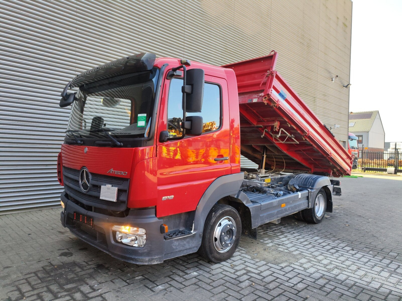 Mercedes-Benz Atego 818 K 4x2 Atego 818 K 4x2, Meiller-Kipper, 2 x AHK - Camion benne: photos 4 Mercedes-Benz Atego 818 K 4x2 Atego 818 K 4x2, Meiller-Kipper, 2 x AHK - Camion benne: photos 4