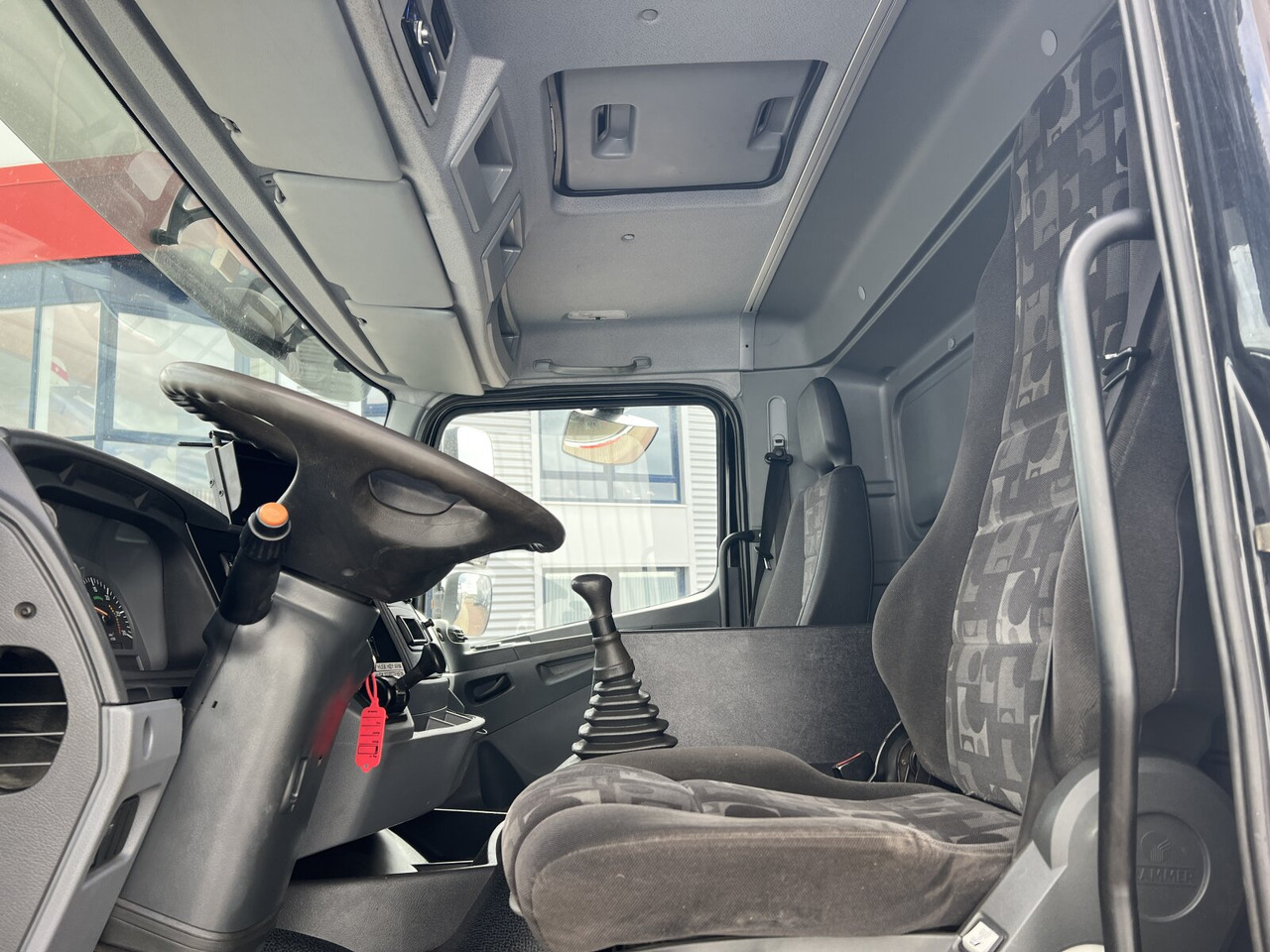 Mercedes-Benz Axor 1828 A 4x4 Axor 1828 A 4x4 mit Kran Hiab XS 166 E-5 - Camion grue, Camion plateau: photos 5 Mercedes-Benz Axor 1828 A 4x4 Axor 1828 A 4x4 mit Kran Hiab XS 166 E-5 - Camion grue, Camion plateau: photos 5