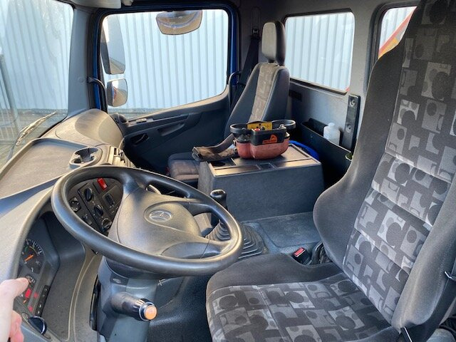 Mercedes-Benz Axor 1828 L 4x2 Axor 1828 L 4x2 mit Kran Palfinger PK 9501, Funk - Camion grue, Camion plateau: photos 5 Mercedes-Benz Axor 1828 L 4x2 Axor 1828 L 4x2 mit Kran Palfinger PK 9501, Funk - Camion grue, Camion plateau: photos 5
