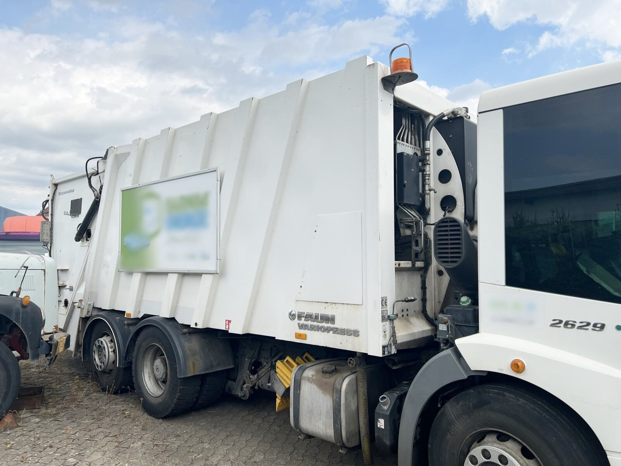 Mercedes-Benz Econic 2629 L/NLA 6x2/4, Ersatzteilspender! Econic 2629 L/NLA 6x2/4, EEV, Lenkachse, FAUN Variopress 522, Zöller-Schüttung, Ersatzteilspender! - Benne à ordures ménagères: photos 5 Mercedes-Benz Econic 2629 L/NLA 6x2/4, Ersatzteilspender! Econic 2629 L/NLA 6x2/4, EEV, Lenkachse, FAUN Variopress 522, Zöller-Schüttung, Ersatzteilspender! - Benne à ordures ménagères: photos 5