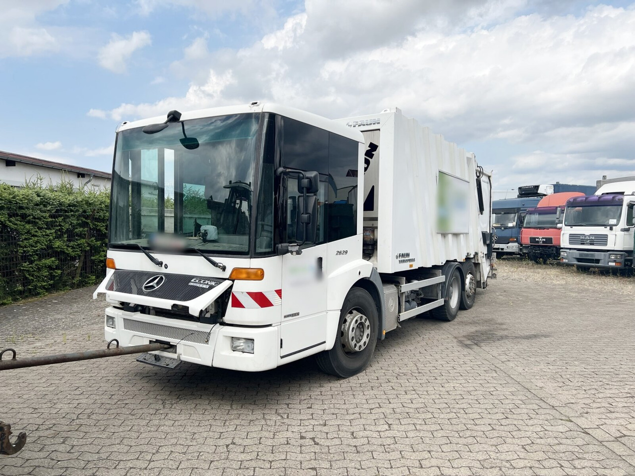 Mercedes-Benz Econic 2629 L/NLA 6x2/4, Ersatzteilspender! Econic 2629 L/NLA 6x2/4, EEV, Lenkachse, FAUN Variopress 522, Zöller-Schüttung, Ersatzteilspender! - Benne à ordures ménagères: photos 2 Mercedes-Benz Econic 2629 L/NLA 6x2/4, Ersatzteilspender! Econic 2629 L/NLA 6x2/4, EEV, Lenkachse, FAUN Variopress 522, Zöller-Schüttung, Ersatzteilspender! - Benne à ordures ménagères: photos 2