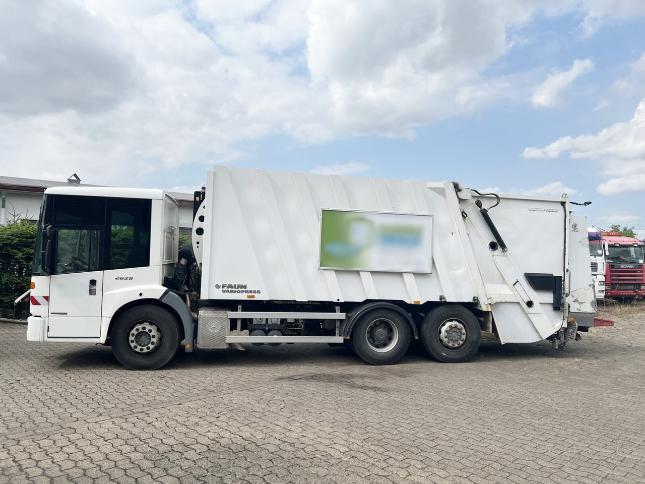 Mercedes-Benz Econic 2629 L/NLA 6x2/4, Ersatzteilspender! Econic 2629 L/NLA 6x2/4, EEV, Lenkachse, FAUN Variopress 522, Zöller-Schüttung, Ersatzteilspender! - Benne à ordures ménagères: photos 3 Mercedes-Benz Econic 2629 L/NLA 6x2/4, Ersatzteilspender! Econic 2629 L/NLA 6x2/4, EEV, Lenkachse, FAUN Variopress 522, Zöller-Schüttung, Ersatzteilspender! - Benne à ordures ménagères: photos 3