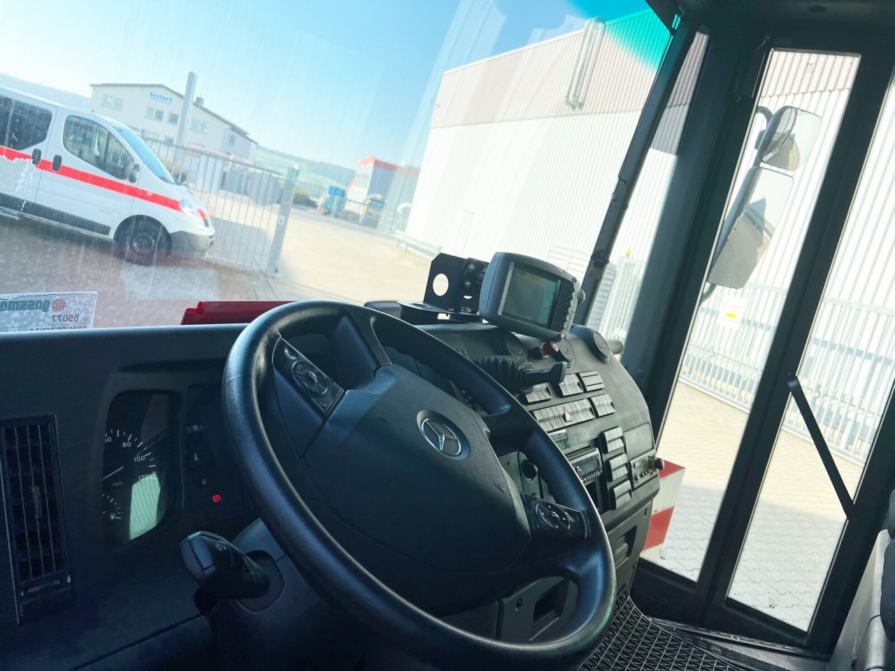 Mercedes-Benz Econic 2635 LL 6x2/4 NLA Econic 2635 LL 6x2/4 NLA, Lenkachse, FAUN Rotopress 521L, Zöller-Schüttung - Châssis cabine: photos 5 Mercedes-Benz Econic 2635 LL 6x2/4 NLA Econic 2635 LL 6x2/4 NLA, Lenkachse, FAUN Rotopress 521L, Zöller-Schüttung - Châssis cabine: photos 5