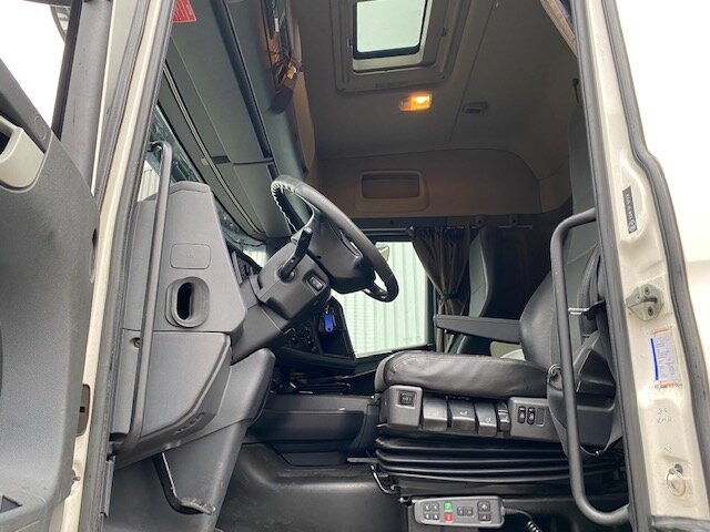 Scania R450 LB 6x2-4 R450 LB 6x2-4 Getränkekoffer, Retarder, Lift-/Lenkachse, Stapleraufnahme - Camion fourgon: photos 3 Scania R450 LB 6x2-4 R450 LB 6x2-4 Getränkekoffer, Retarder, Lift-/Lenkachse, Stapleraufnahme - Camion fourgon: photos 3