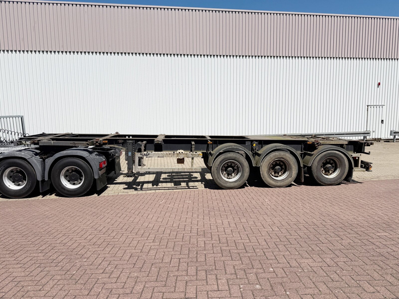 Lag 0-3-39 CD Containerchassis 0-3-39 CD Containerchassis, 20ft und 30ft, ADR - Semi-remorque: photos 3 Lag 0-3-39 CD Containerchassis 0-3-39 CD Containerchassis, 20ft und 30ft, ADR - Semi-remorque: photos 3