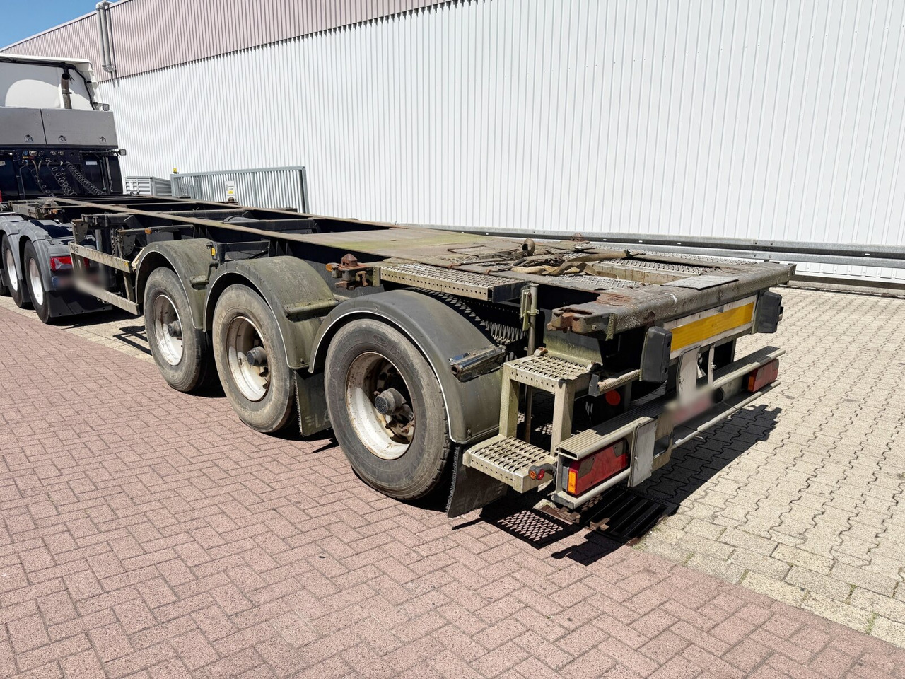 Lag 0-3-39 CD Containerchassis 0-3-39 CD Containerchassis, 20ft und 30ft, ADR - Semi-remorque: photos 4 Lag 0-3-39 CD Containerchassis 0-3-39 CD Containerchassis, 20ft und 30ft, ADR - Semi-remorque: photos 4