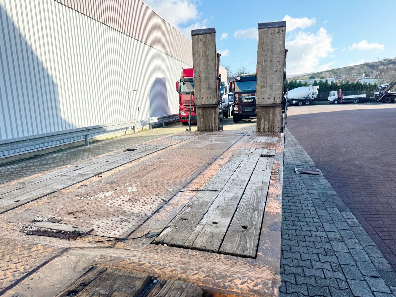 Remorque porte-engin surbaissée pour transport de équipements lourds T 3 Kompakt 30,0 T 3 Kompakt 30,0, Hydr. Rampen, Verbr. auf 3m: photos 12 Remorque porte-engin surbaissée pour transport de équipements lourds T 3 Kompakt 30,0 T 3 Kompakt 30,0, Hydr. Rampen, Verbr. auf 3m: photos 12
