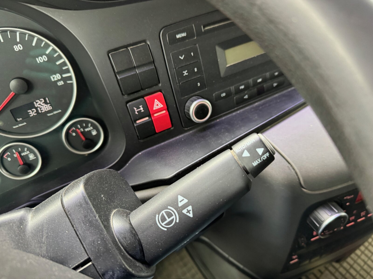 MAN TGX 18.360 4x2 BLS TGX 18.360 4x2 BLS, Fahrschulausstattung - Tracteur routier: photos 5 MAN TGX 18.360 4x2 BLS TGX 18.360 4x2 BLS, Fahrschulausstattung - Tracteur routier: photos 5